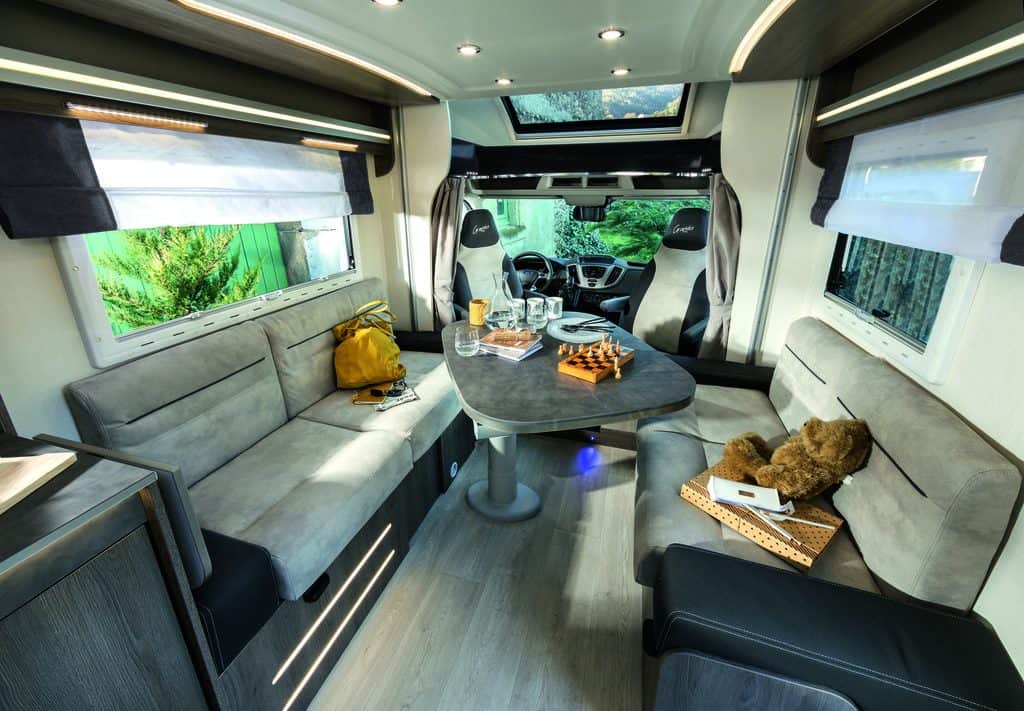 Challenger stattet weitere Grundrisse mit Smart Lounge aus 4 Challenger Graphite
