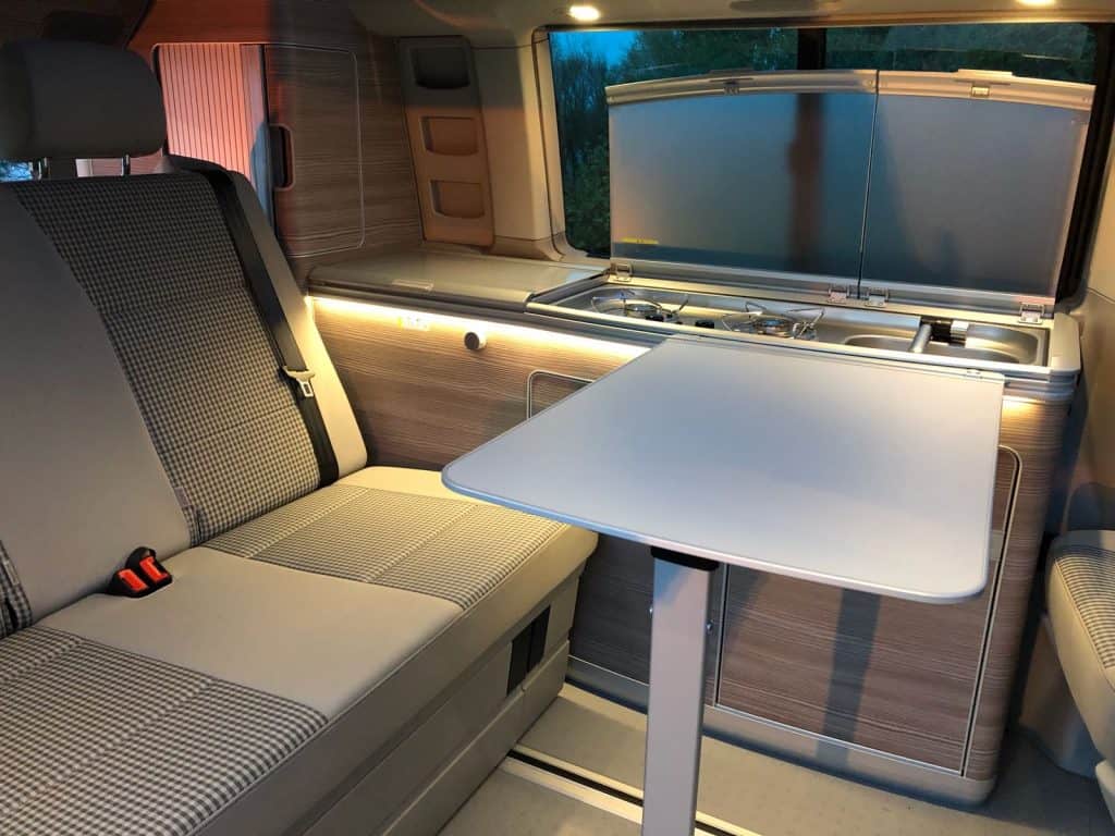 Der VW California kommt groß raus 18 der-Autotester
