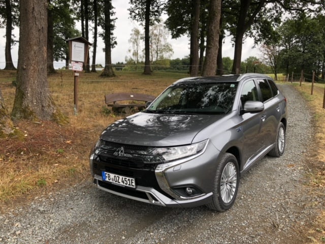 Mitsubishi steigert mit dem Outlander das Bewusstsein für Plug-In-Hybride 5 der-Autotester