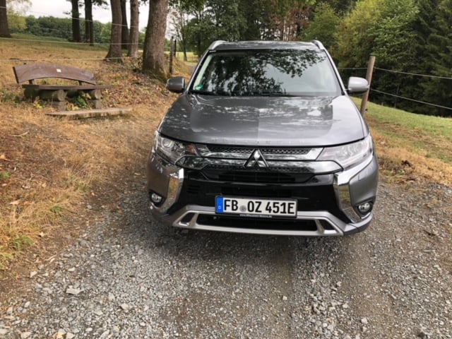 Mitsubishi steigert mit dem Outlander das Bewusstsein für Plug-In-Hybride 4 der-Autotester