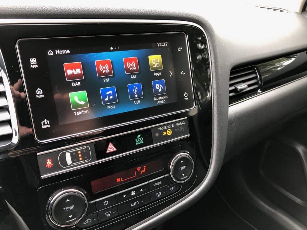 Mitsubishi steigert mit dem Outlander das Bewusstsein für Plug-In-Hybride 18 der-Autotester