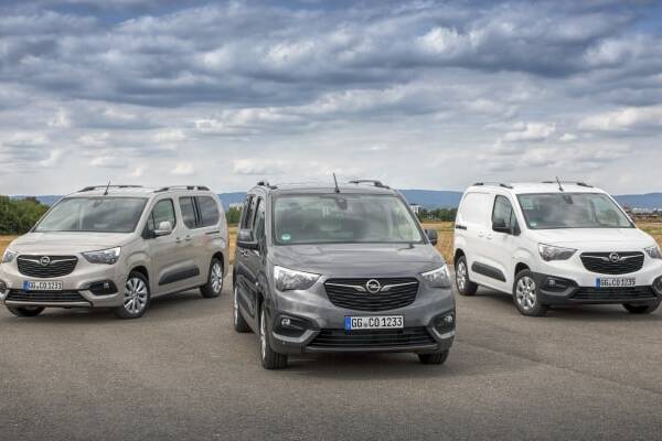 Opel mit neuem Combo Cargo und Combo Life XL auf Nutzfahrzeuge IAA 16 der-Autotester