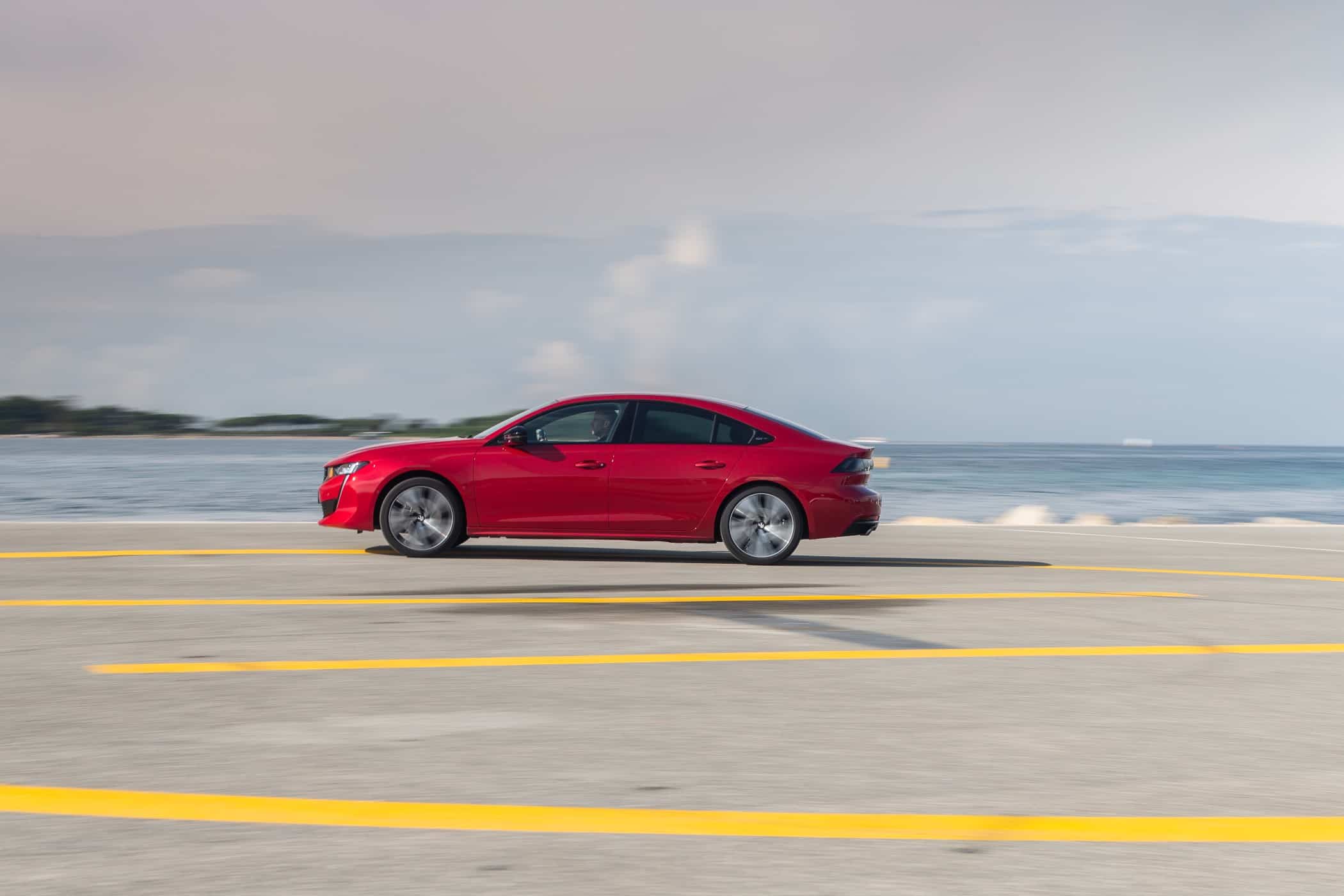 Neuer Peugeot 508 – Coupehafte Limousinen liegen im Trend 13 der-Autotester