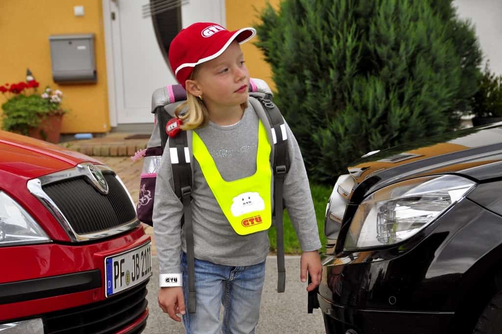 Eltern-Taxis von Grundschülern blockieren Zufahrten 2 der-Autotester