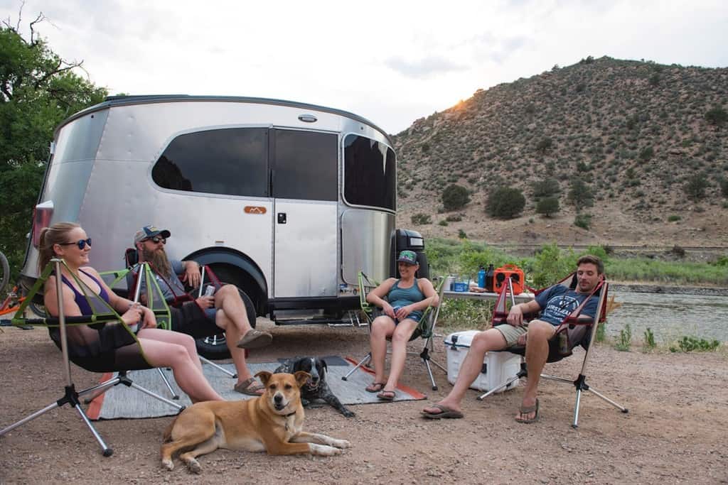 Basecamp X: Kleiner Airstream für Offroad-Fans 3 der-Autotester