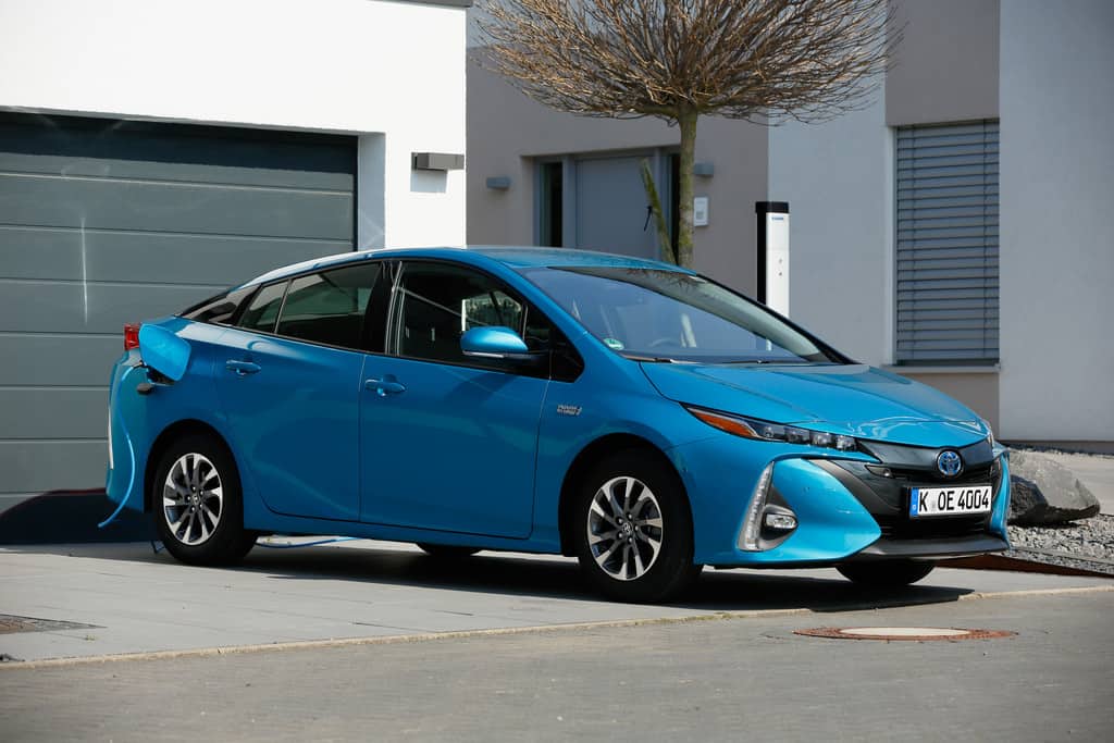 Toyota Prius Plug-in Hybrid wird mit Gratis-Wallbox geliefert 2 der-Autotester