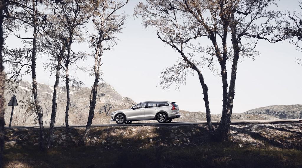 Mit Volvo V60 Cross Country ins neue Jahr 5 der-Autotester