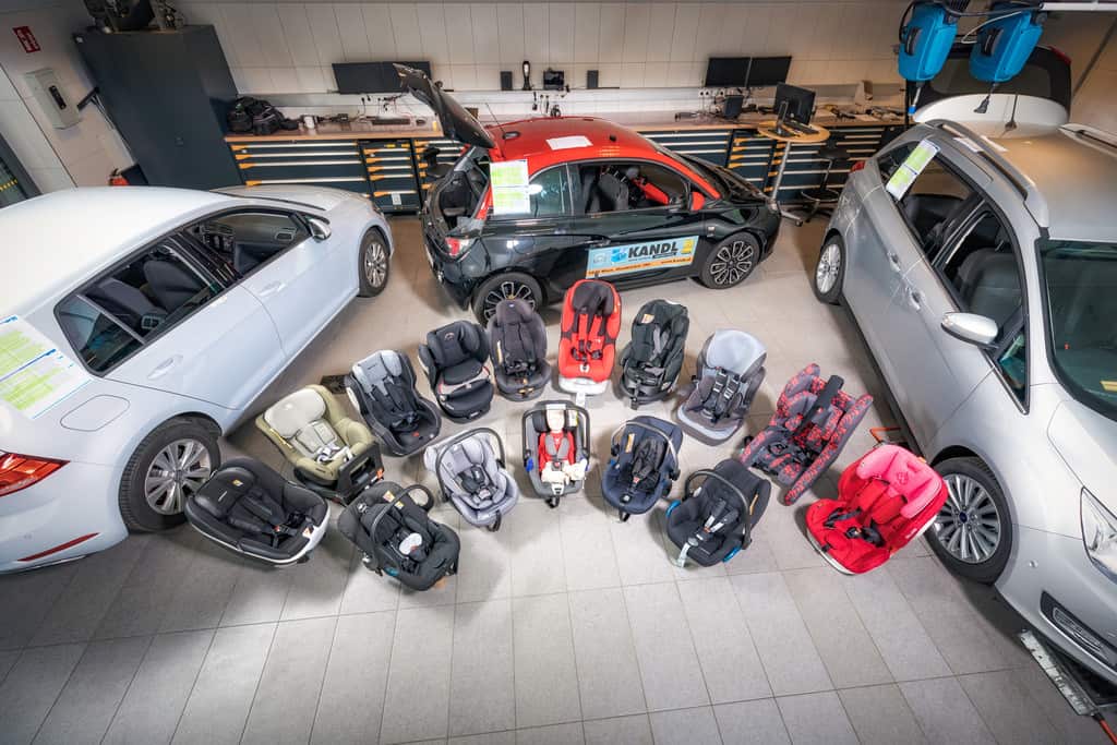 ADAC testet Kindersitze – vier mit Schadstoffen belastet 15 der-Autotester