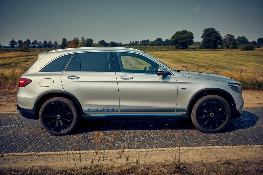Mercedes-Benz GLC F-CELL „tankt“ außer Strom auch Wasserstoff 6 Mercedes-Benz GLC F-CELL