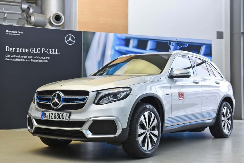 Mercedes-Benz GLC F-CELL „tankt“ außer Strom auch Wasserstoff 3 Mercedes-Benz GLC F-CELL