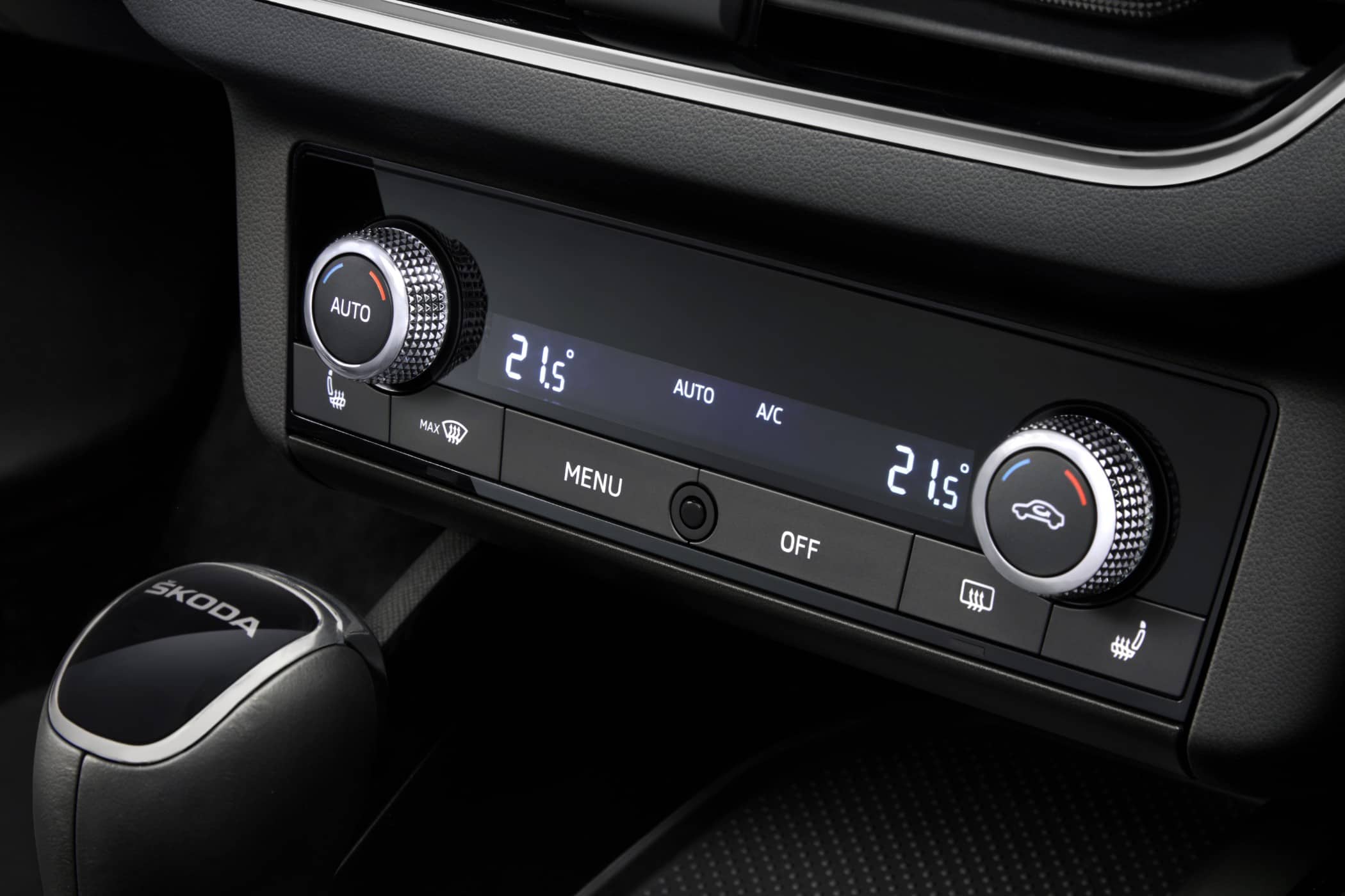 Škoda heizt mit ersten Interieur Fotos vom Scala an 5 Skoda Scala