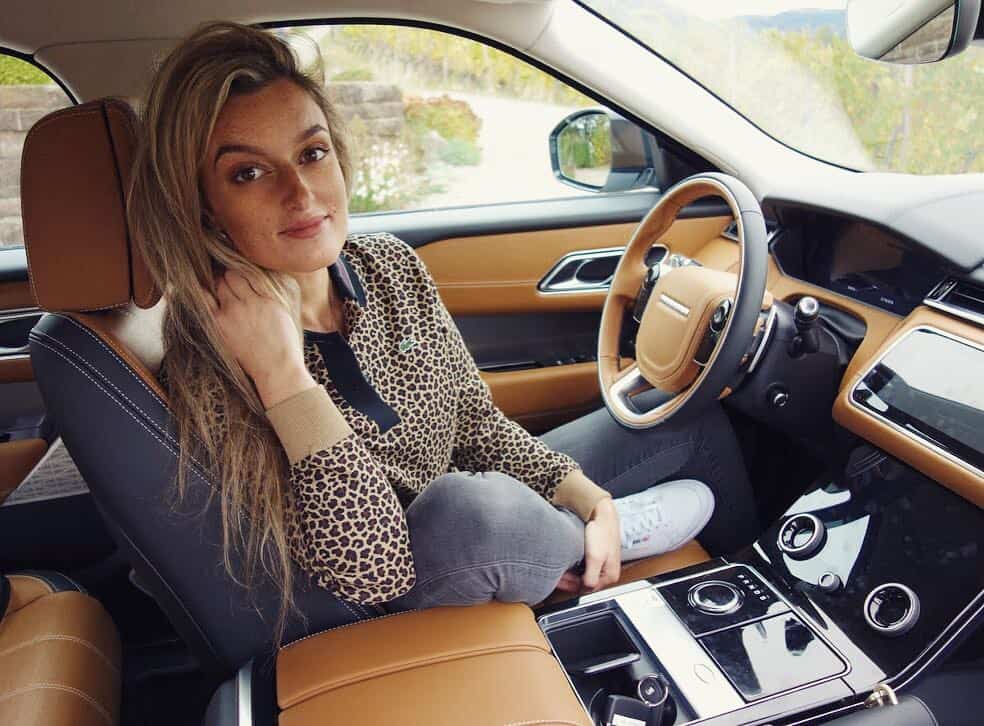 Range Rover Velar - Der Beau unter den sportlichen SUVs 2 Range Rover Velar SE, Nina Weizenecker