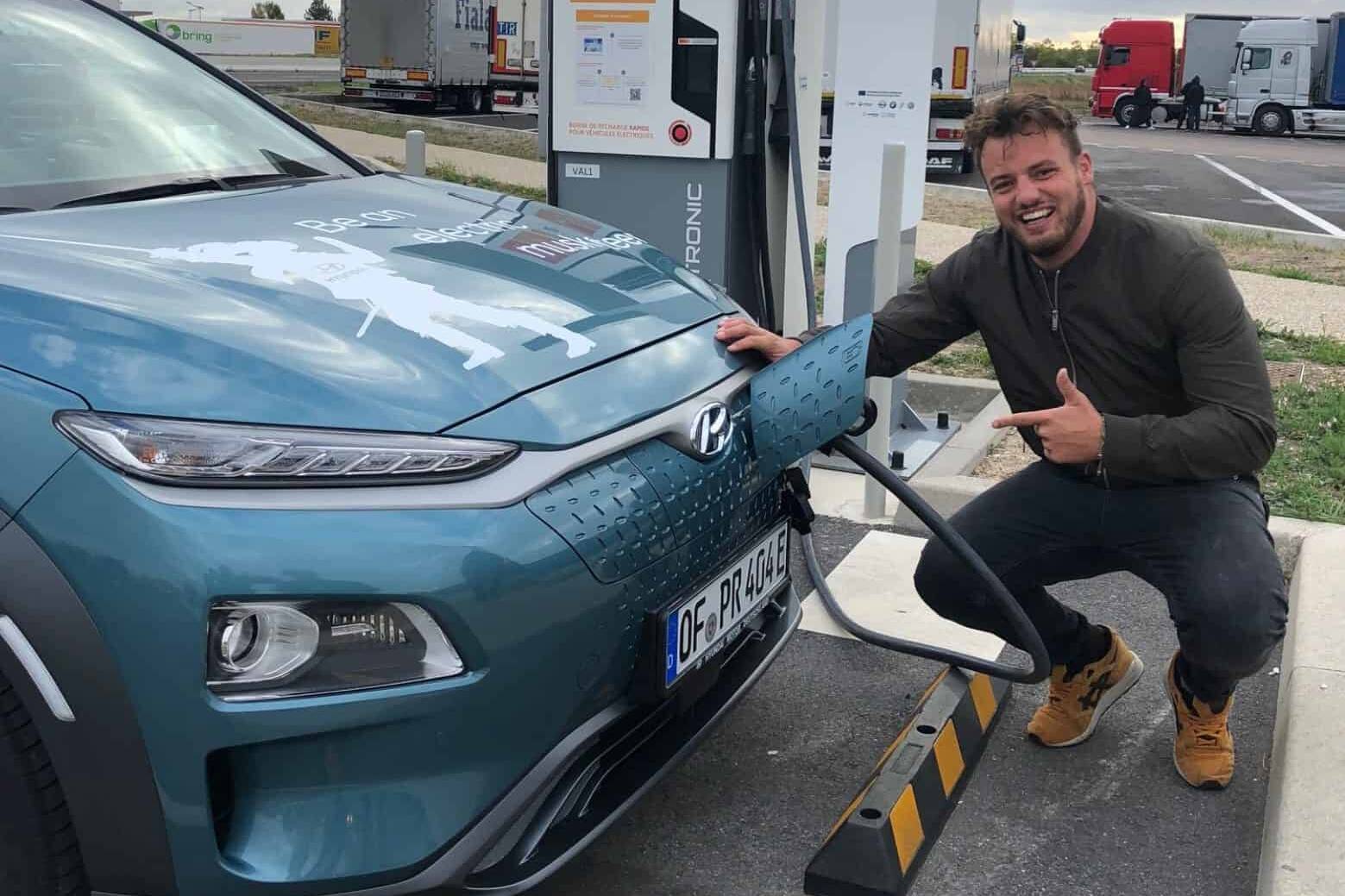 ADAC fragt: Wie gut ist die Beratung beim E-Autokauf? 15 Hyundai E Kona von Frankfurt nach Paris