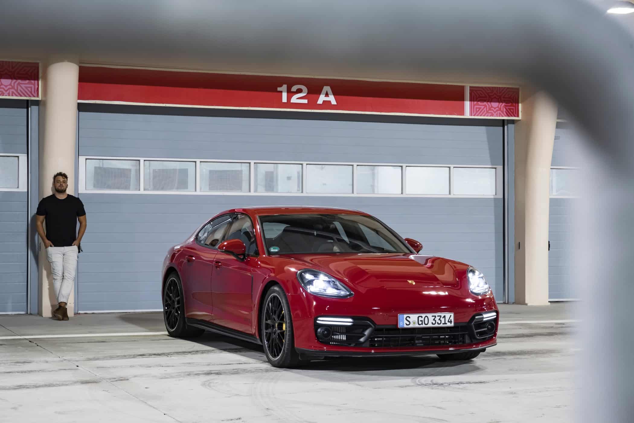 Porsche Panamera GTS - Sportwagen und Luxusgefährt für die Familie 3 Porsche Panamera GTS, Limousine