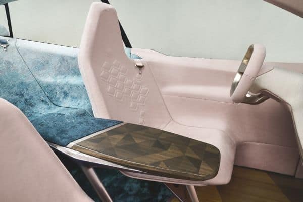 Der BMW Vision iNEXT feiert Weltpremiere auf der LA Autoshow 9 BMW Vision iNEXT
