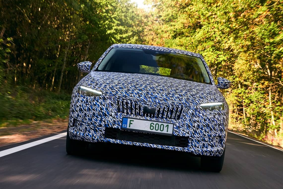 Škoda heizt mit ersten Interieur Fotos vom Scala an 17 Skoda Scala