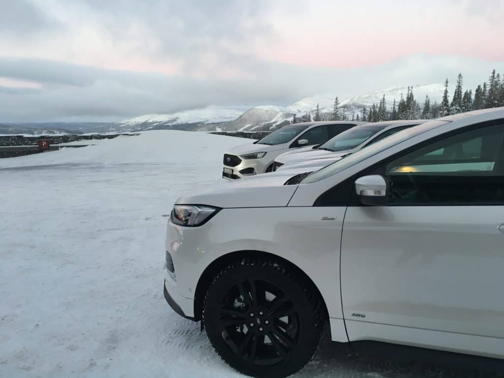 Weihnachtsmann im neuen Ford Edge gesichtet? 1 Ford Edge Vignale