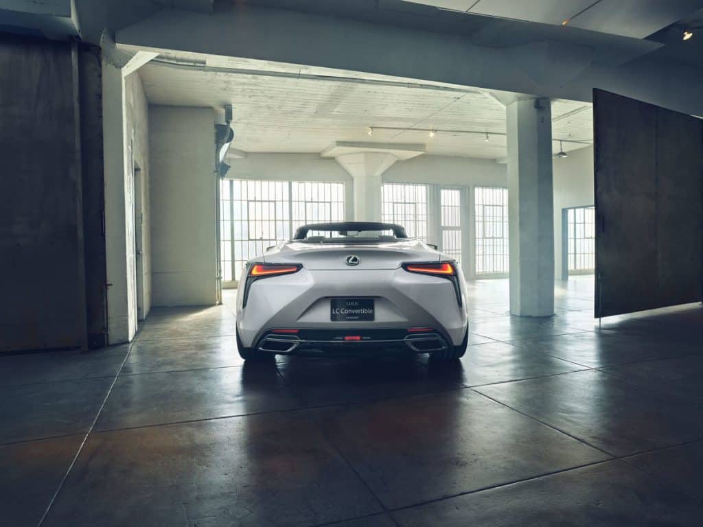 Lexus LC Cabriolet fährt in Detroit vor 6 Lexus LC Cabriolet Konzept