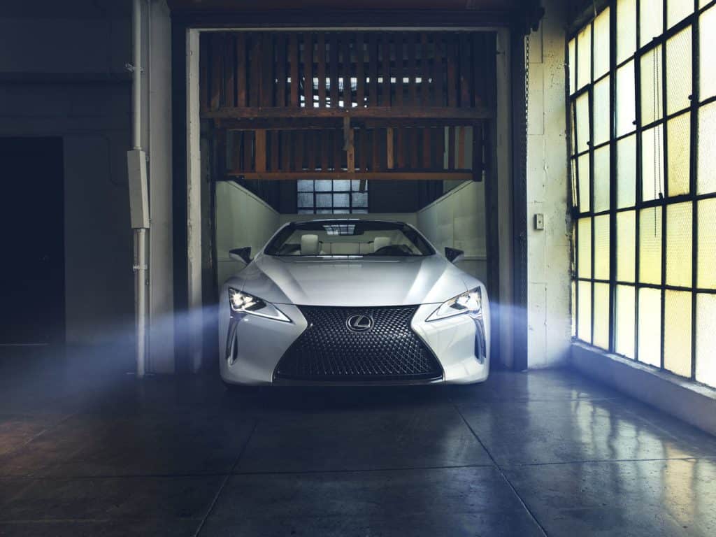 Lexus LC Cabriolet fährt in Detroit vor 3 Lexus LC Cabriolet Konzept