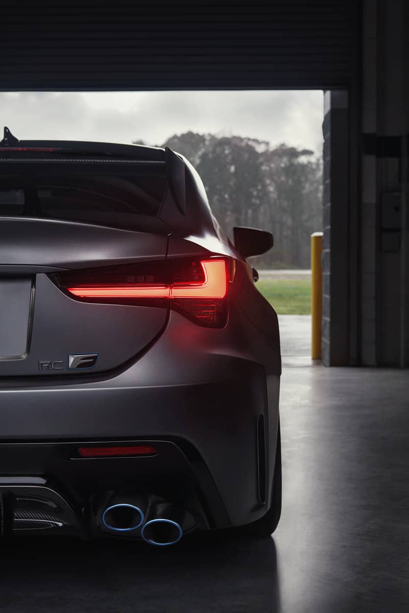 Lexus RC F und die neue RC F Track Edition fahren in Detroit vor 7 Lexus RC F