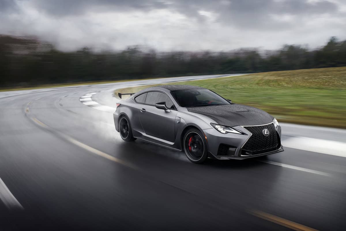 Lexus RC F und die neue RC F Track Edition fahren in Detroit vor 8 Lexus RC F Edition
