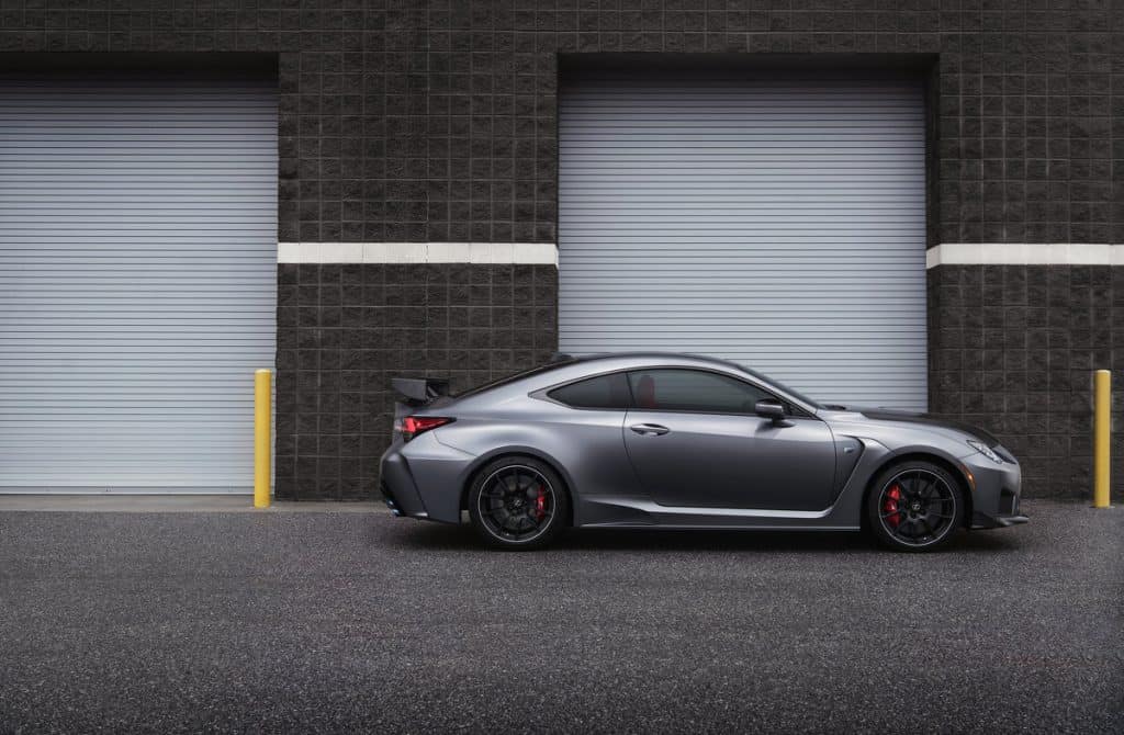 Lexus RC F und die neue RC F Track Edition fahren in Detroit vor 6 Lexus RC FEdition