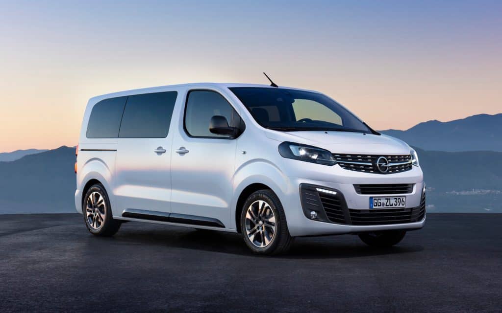Opel Zafira Life: Die nächste Generation des Großraum-Pkw fährt vor 6 Opel Zafira Life