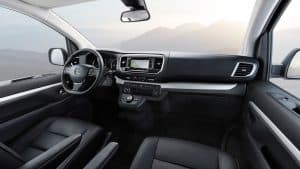 Opel Zafira Life: Die nächste Generation des Großraum-Pkw fährt vor 3 Opel Zafira Life