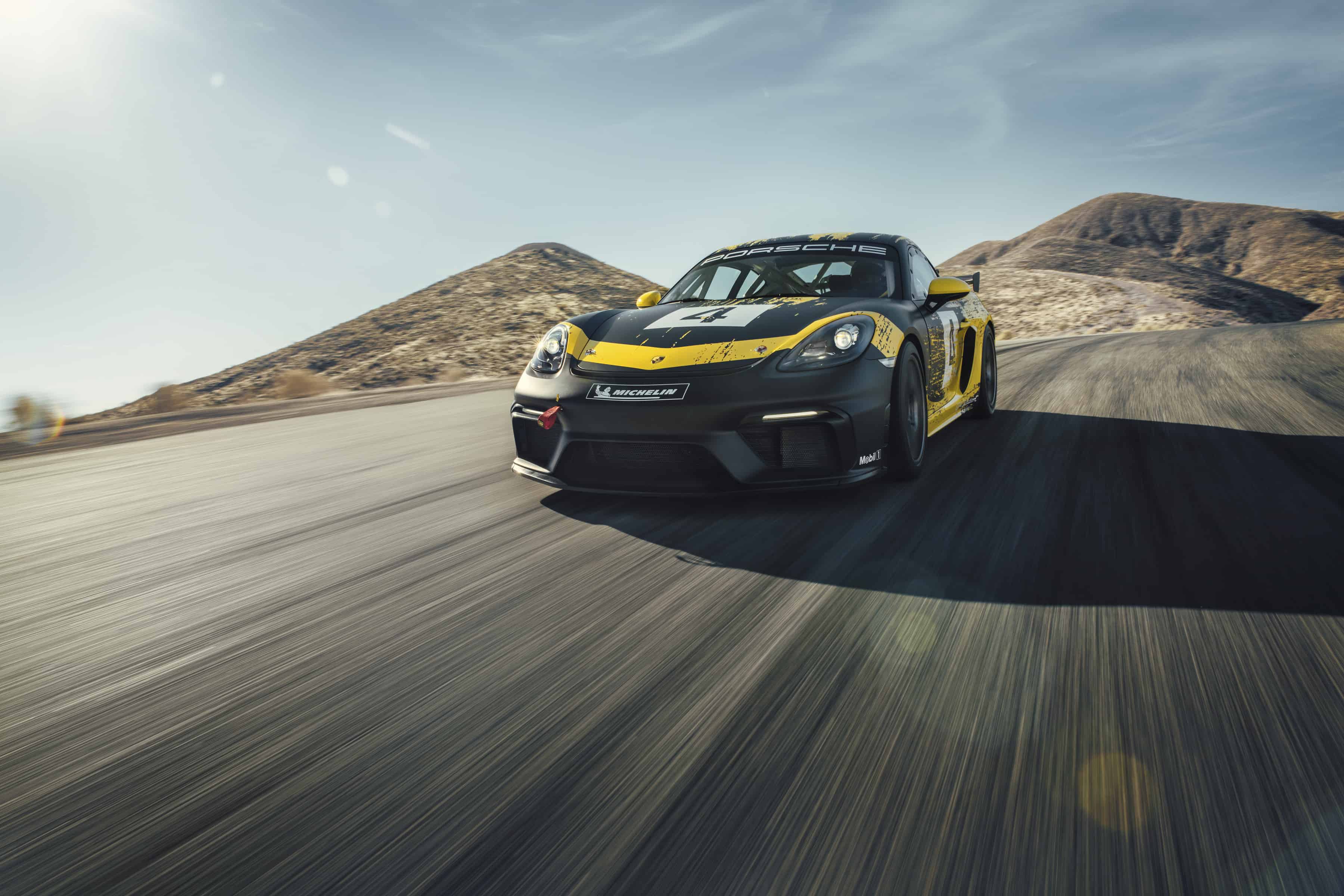 Neuer Porsche 718 Cayman GT4 Clubsport mit Biofaser-Karosserieteilen 4 Porsche 718 Cayman GT4 Clubsport