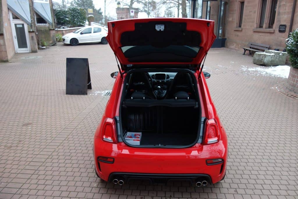 Im Abarth 595 Competizione (180 PS) auf Hasenjagd - Fahrbericht im Video 14 der-Autotester