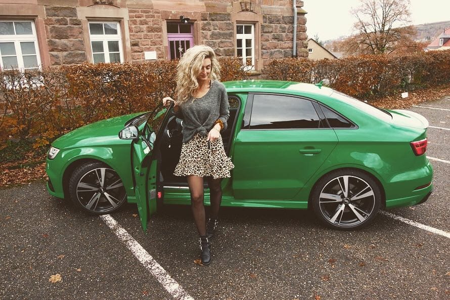 Auf deutschen Straßen wird es immer grauer 1 Audi RS 3 Limousine (400 PS), Nina Weizenecker