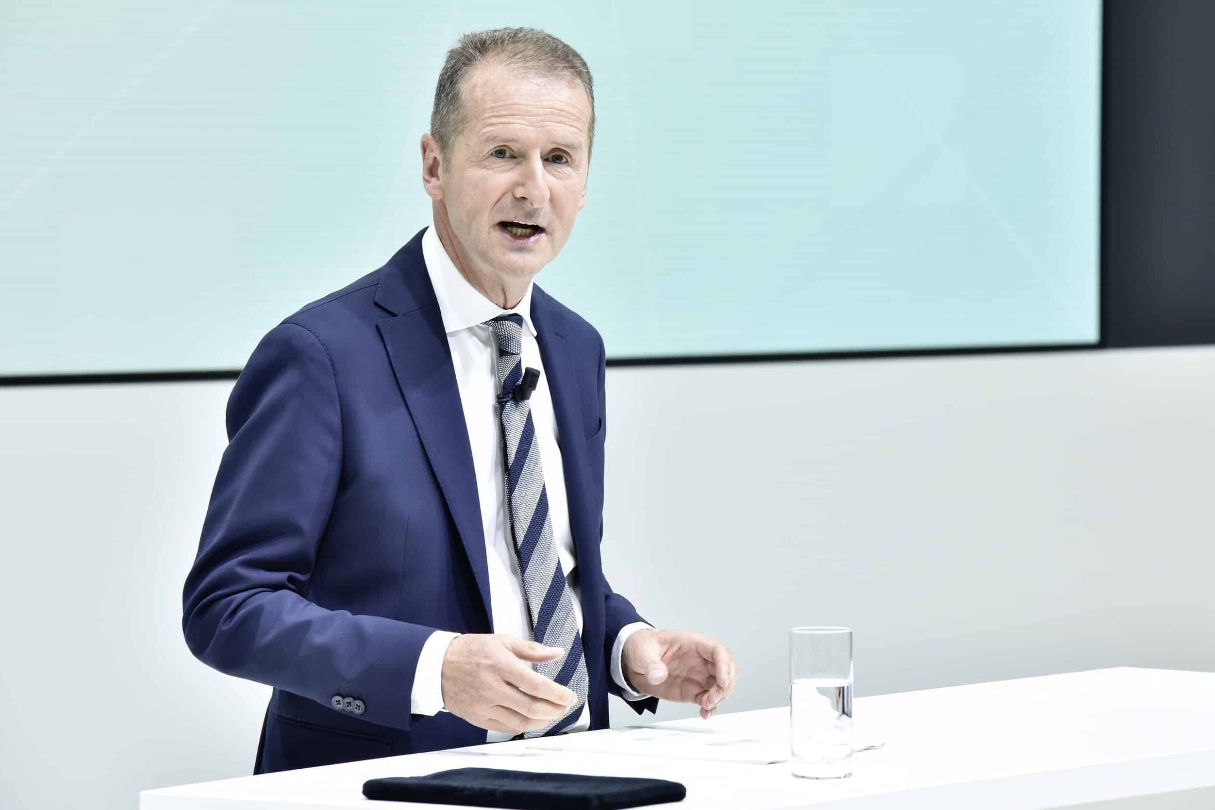Volkswagen will VDA unter Druck setzen 7 Volkswagen-Konzernchef Dr. Herbert Diess bei der Präsentation der Zahlen für das erste Halbajhr 2018.
