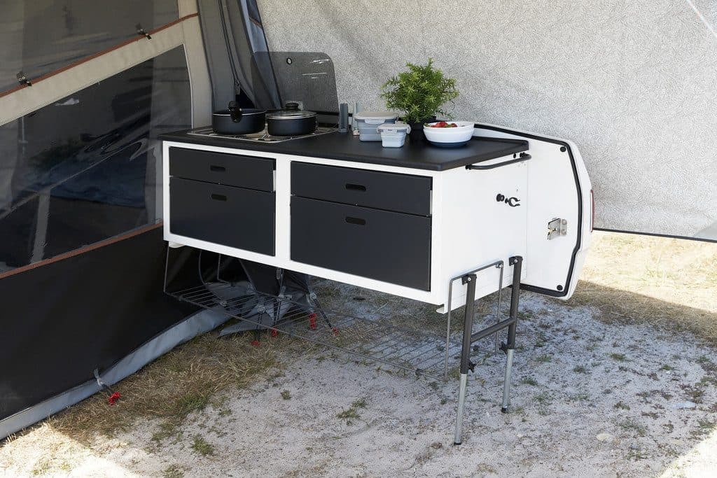 Faltcaravanhersteller Camplet bringt zwei neue Modelle 2 Camplet-Küche