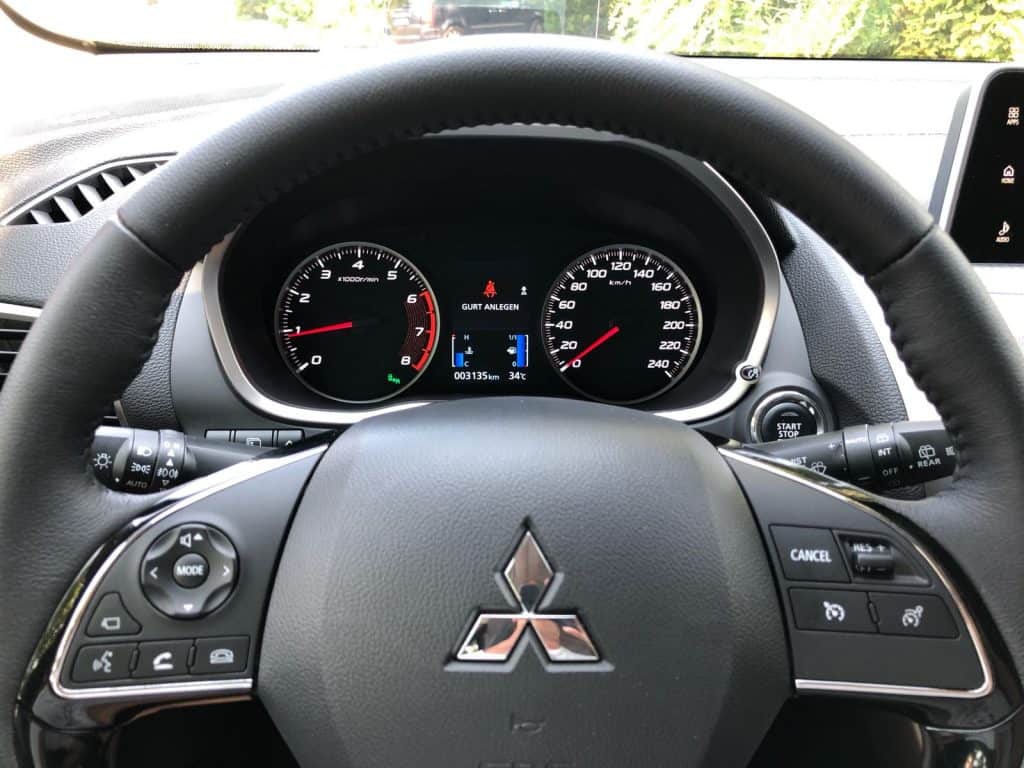 Mitsubishi Eclipse Cross - Crossover SUV-Coupé aus Japan mit günstigem Preis-/Leistungsverhältnis 4 Mitsubishi Eclipse Cross - Crossover SUV-Coupé