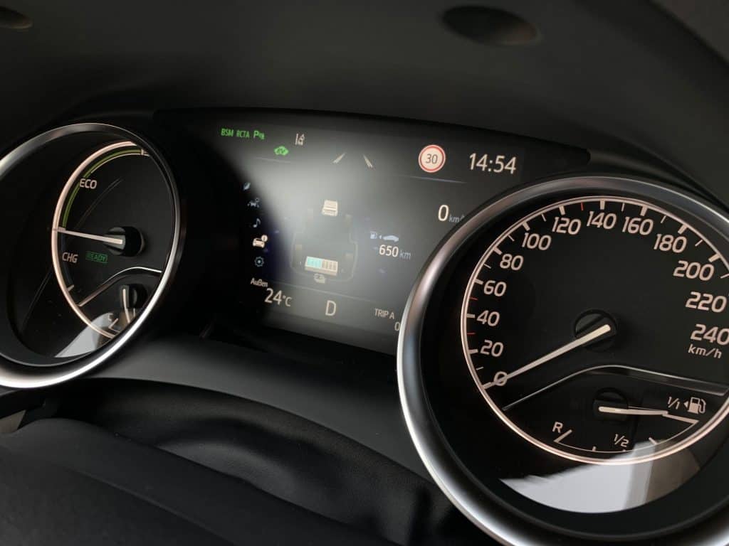 Toyota legt den Camry neu auf: Mittelklasse-Limousine für Preissensible 13 Toyota Camry