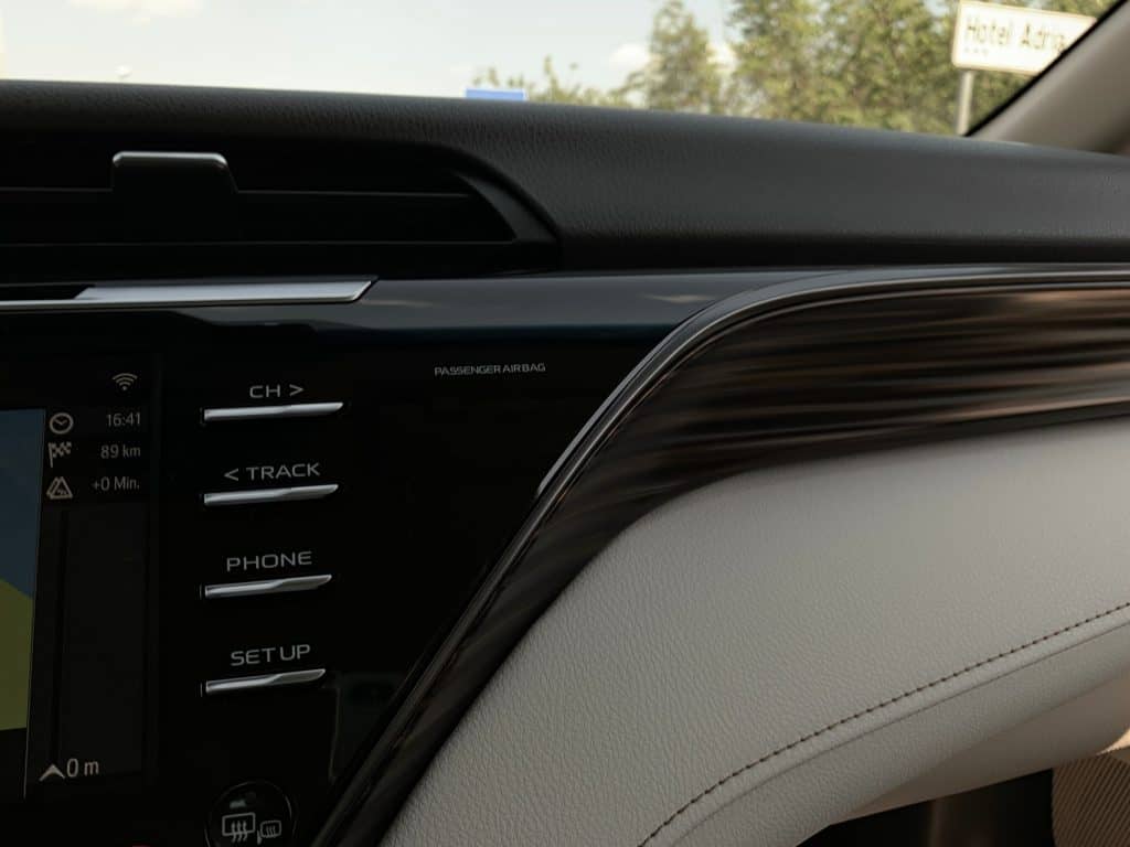 Toyota legt den Camry neu auf: Mittelklasse-Limousine für Preissensible 15 Toyota Camry