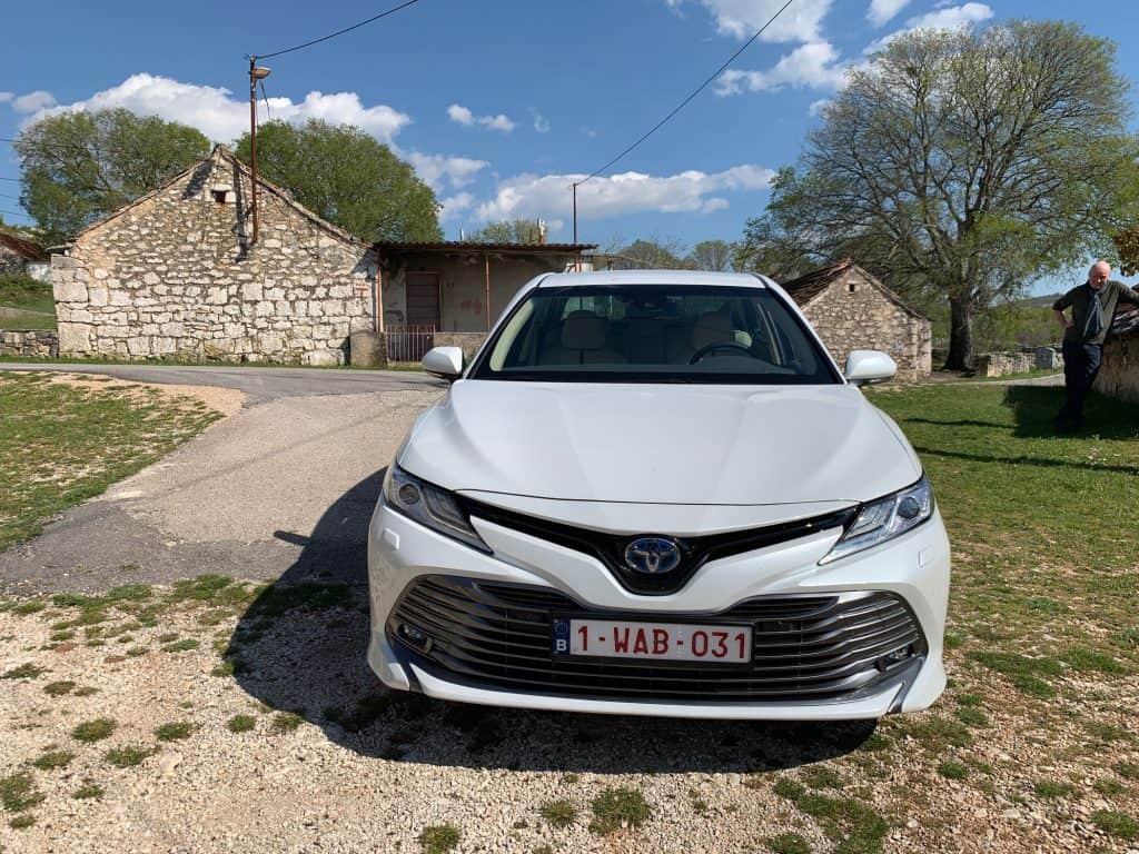 Toyota legt den Camry neu auf: Mittelklasse-Limousine für Preissensible 3 Toyota Camry