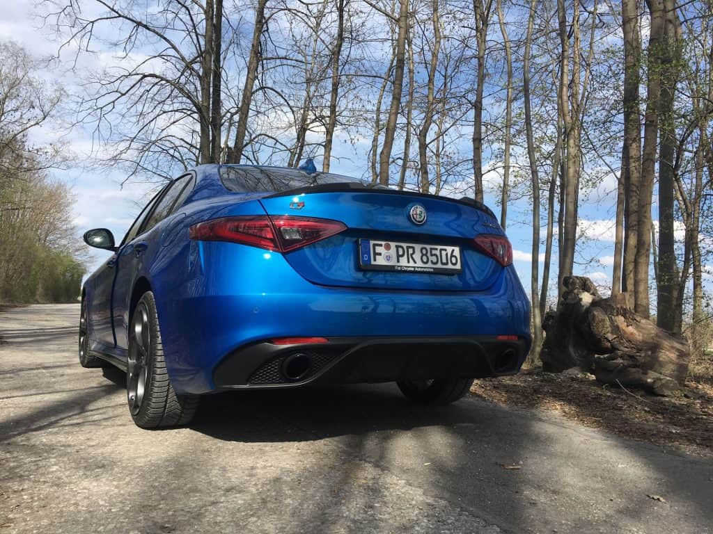 Alfa Romeo Giulia - Lieblingslimousine aus dem Auto-Quartett 11 Alfa Romeo Giulia Veloce Ti 2.0 Turbo AT8-Q4