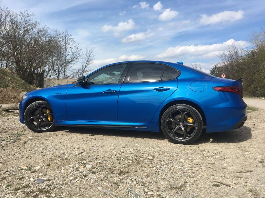 Alfa Romeo Giulia - Lieblingslimousine aus dem Auto-Quartett 13 Alfa Romeo Giulia Veloce Ti 2.0 Turbo AT8-Q4