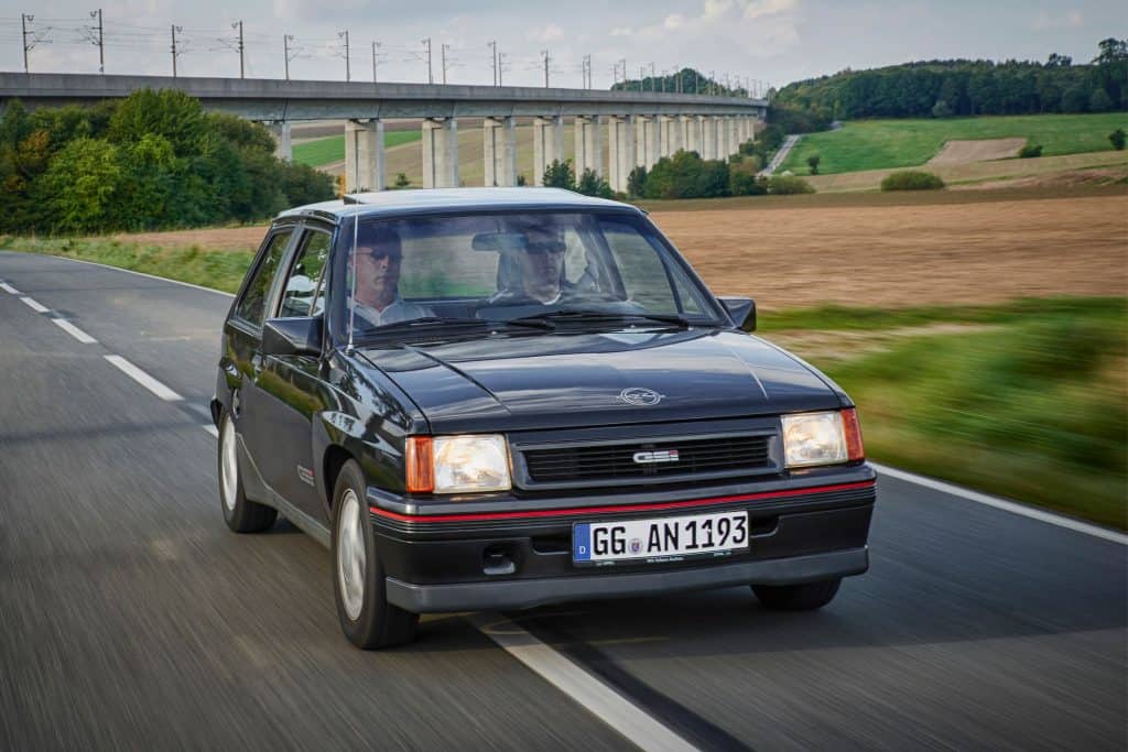 Opel-Ikonen auf großer Schwarzwald-Rundfahrt 1 1988-Opel-Corsa-GSi