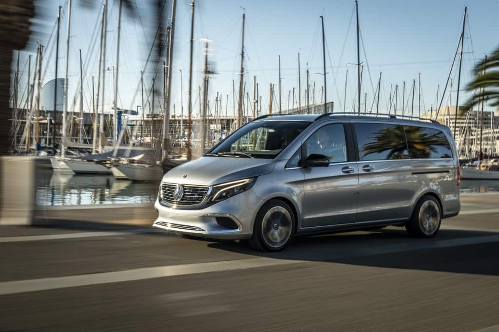 Erste vollelektrische Fahrt im Mercedes-Benz Concept EQV 3 Mercedes-Benz Concept EQV, 2019