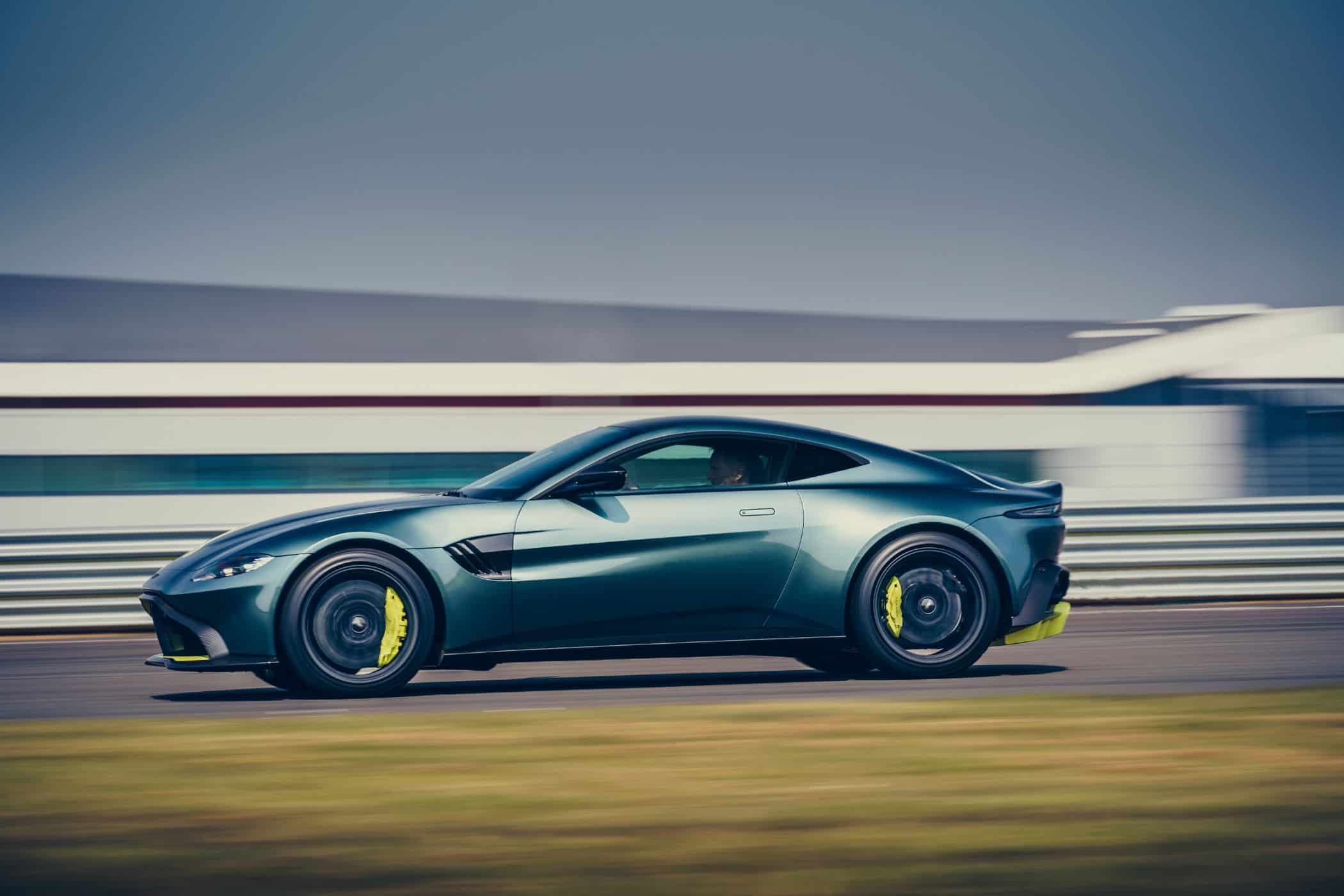 Aston Martin Vantage AMR auf 200 Einheiten limitiert 5 der-Autotester