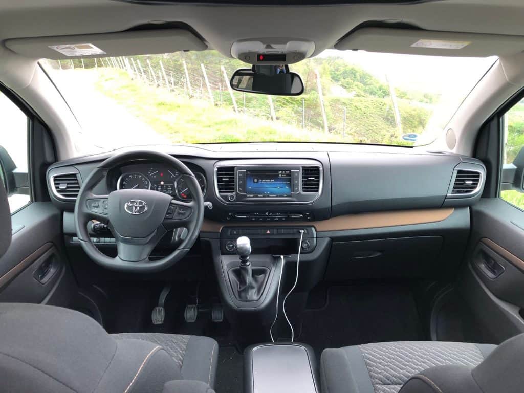 Crosscamp: Hymer bringt den California-Jäger 4 Crosscamp - Camping-Van auf Toyota Proace Verso Basis