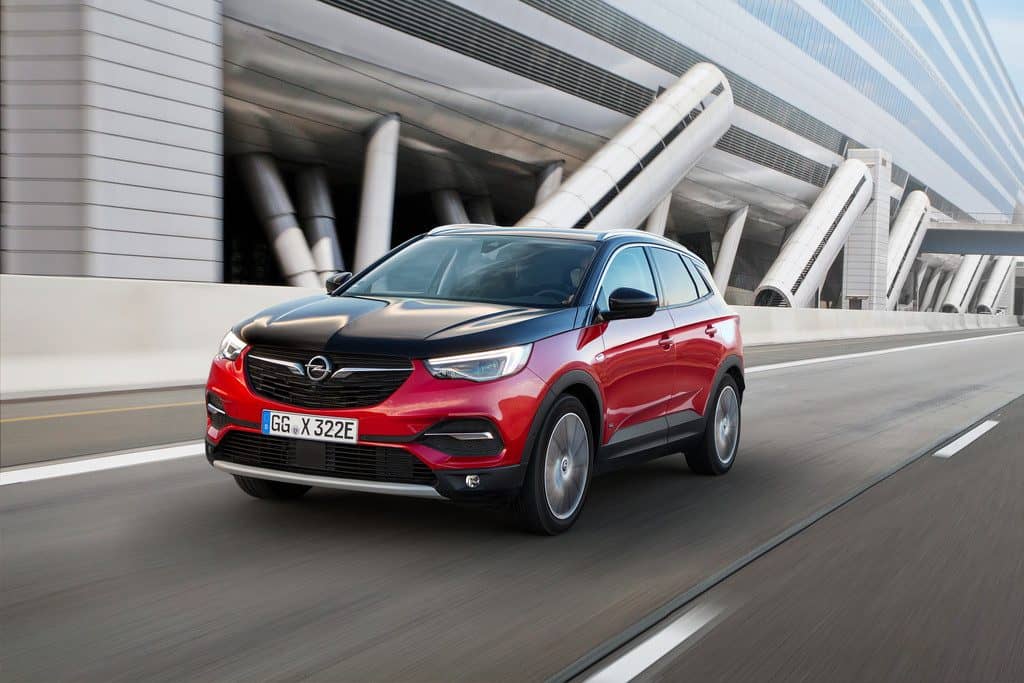 Erster Plug-in-Hybrid bei Opel wird der Grandland X 4 Opel Grandland X Hybrid4.