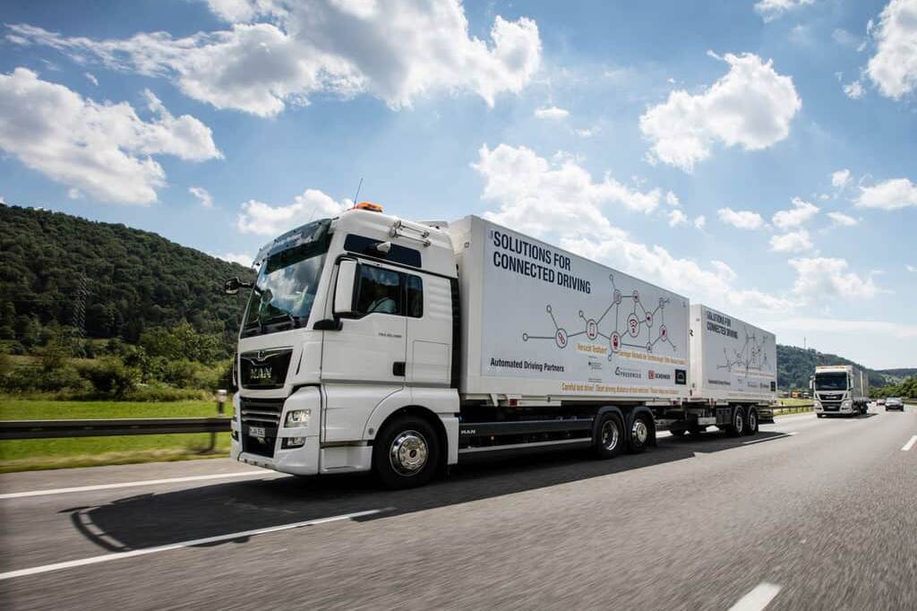 Forscher sehen große Potenziale fürs Platooning von Lkw 2 Platooning-Versuch erfolgreich.