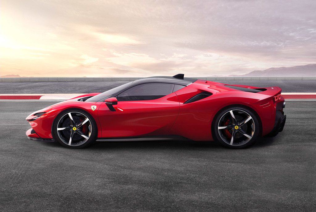 SF 90 Stradale: Ferrari mit Steckdose mobilisiert 1000 PS 3 SF 90 Stradale