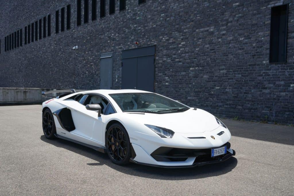 Lamborghini Aventador SVJ -Ein halbes Pferd je Kilogramm Auto 9 Lamborghini Aventador SVJ