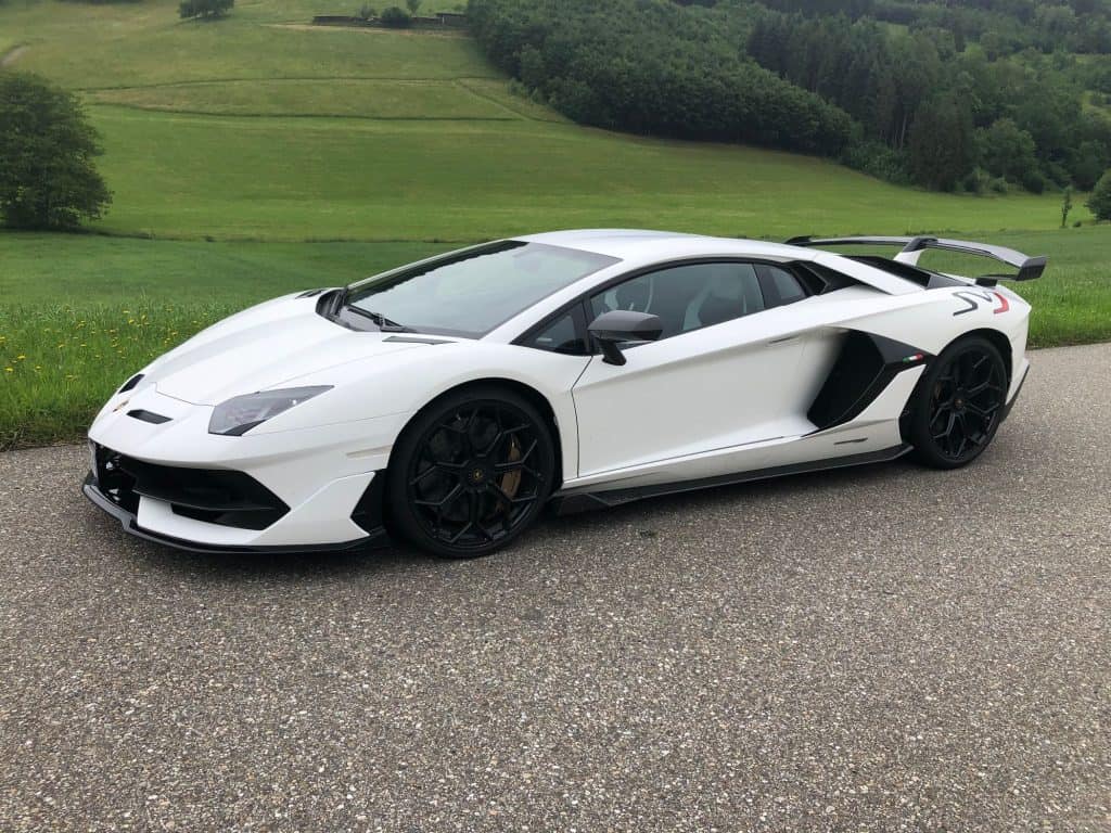 Lamborghini Aventador SVJ -Ein halbes Pferd je Kilogramm Auto 2 Lamborghini Aventador SVJ