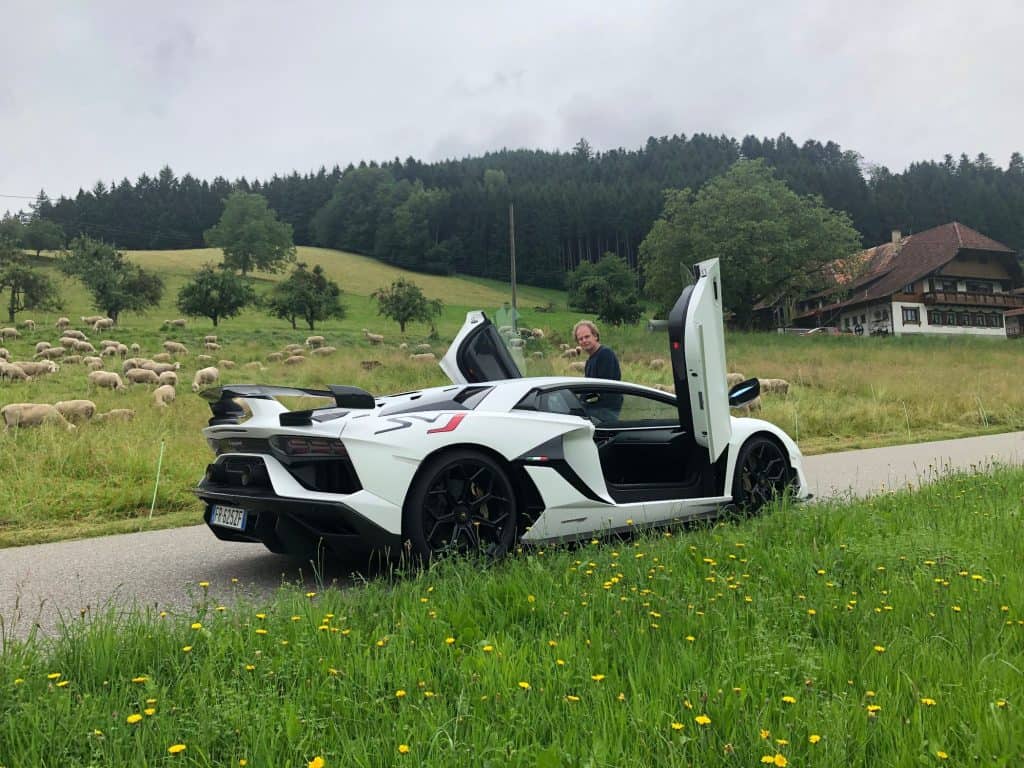Lamborghini Aventador SVJ -Ein halbes Pferd je Kilogramm Auto 13 Lamborghini Aventador SVJ