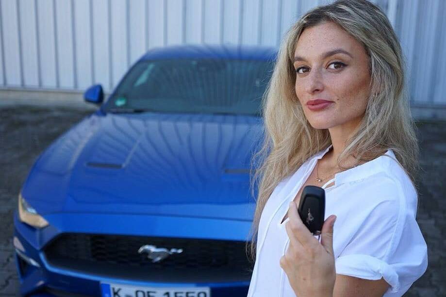Ford Mustang meistverkaufter Sportwagen der Welt 11 Ford Mustang, Nina Weizenecker